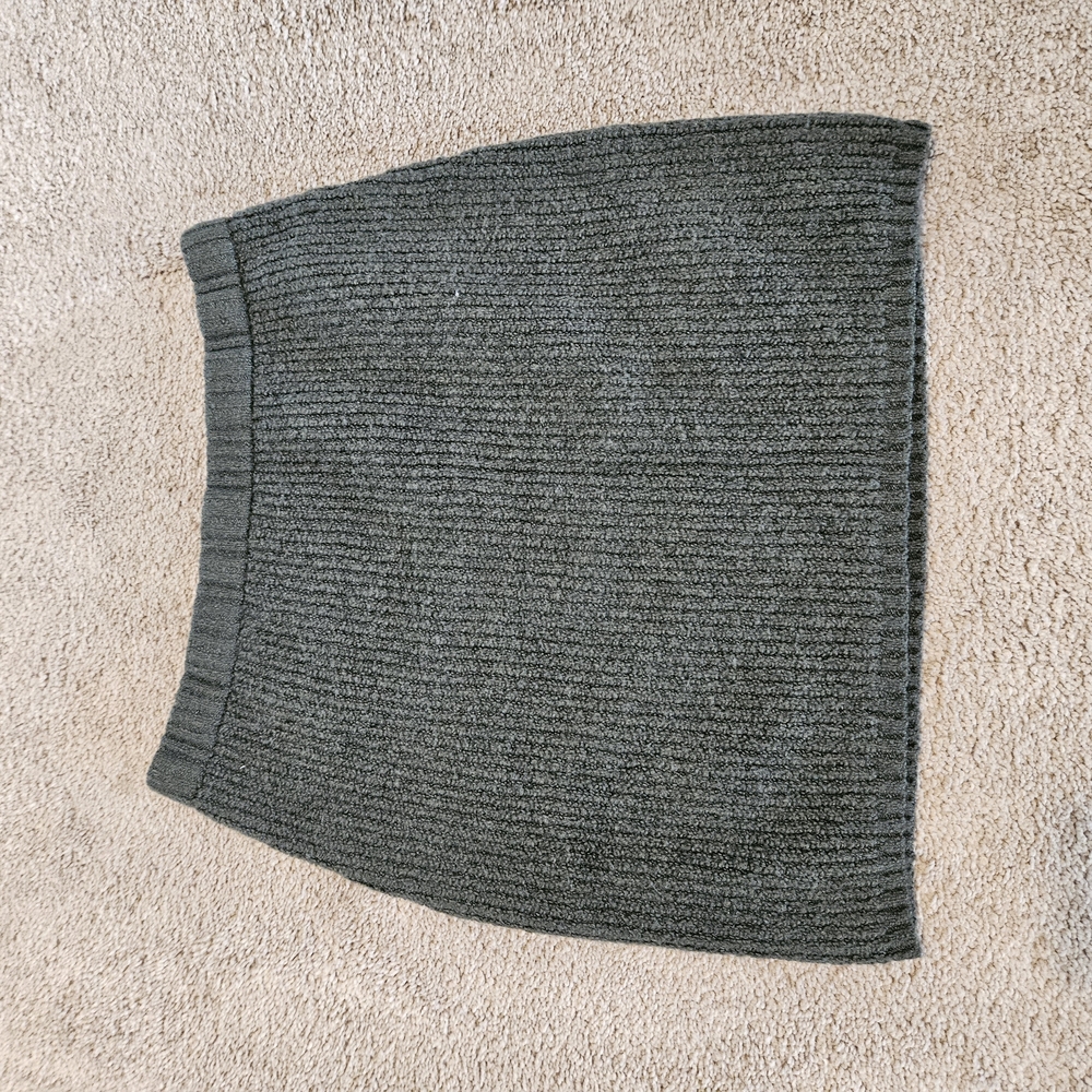 Universal Thread Dark Green Knit Skirt
